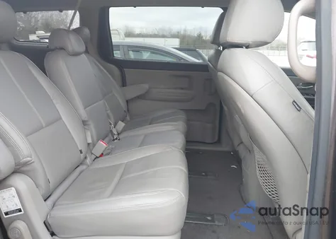 2016 Kia Sedona Lx z USA, uszkodzony, nr VIN KNDMB5C12G6189755